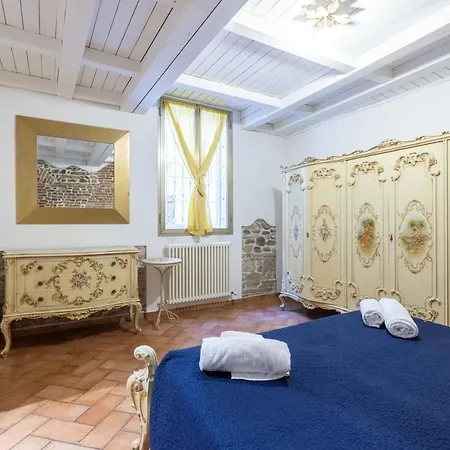 De'gombruti, * Bologna