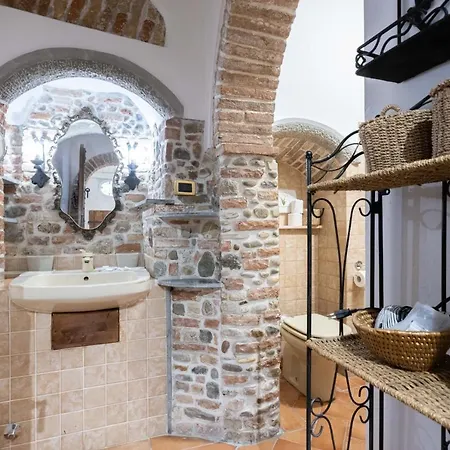De'gombruti, Bologna