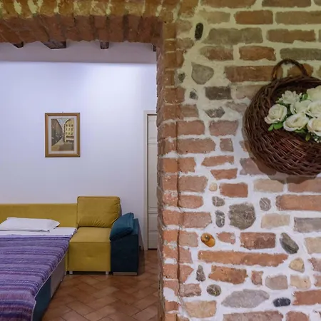 De'gombruti, By Short Holidays * Μπολόνια